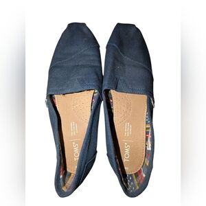 TOMS Women's Dark Blue Canvas Flats